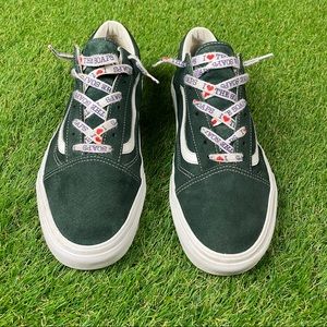 Vans Old Skool Skate Pig Suede Jungle Green & White sneakers, size 11.5 Mens.